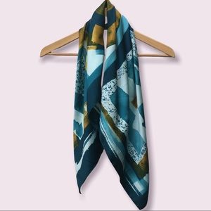 💖host pick💖 NWOT Scarf - made in Italy